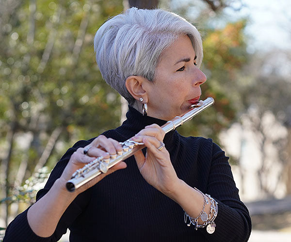 Emily Gurwitz playing flute.